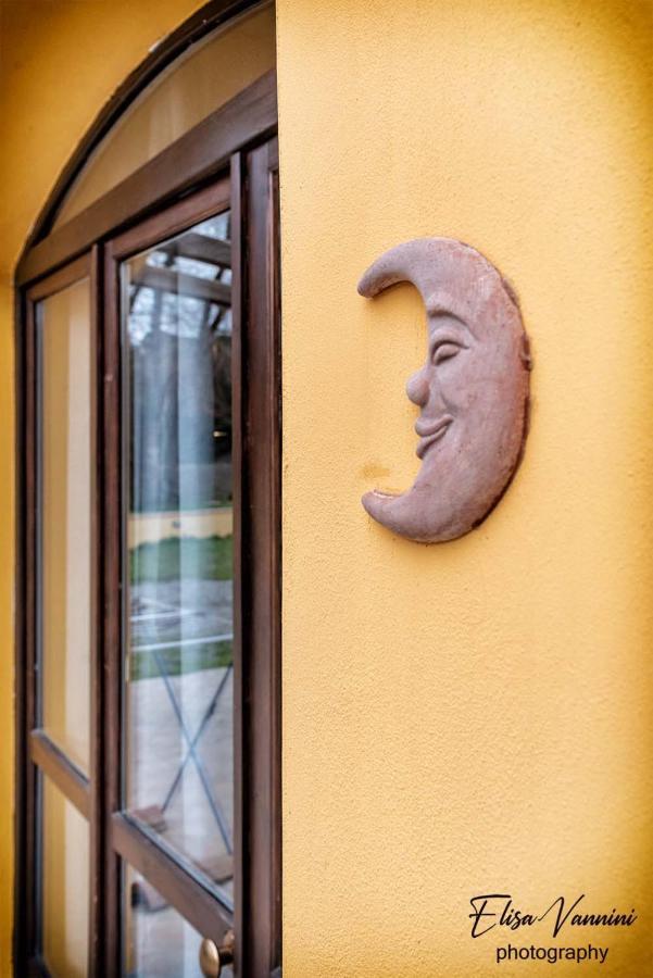 Appartamento Sole-Luna Colleoli Exteriér fotografie